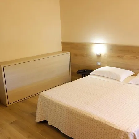 Euromotel Croce Bianca Hotel 2*