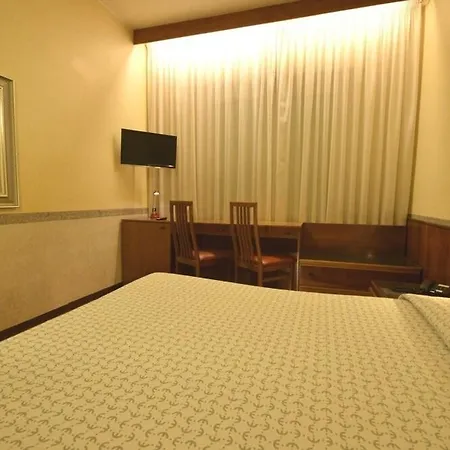 Euromotel Croce Bianca 2* فيرونا