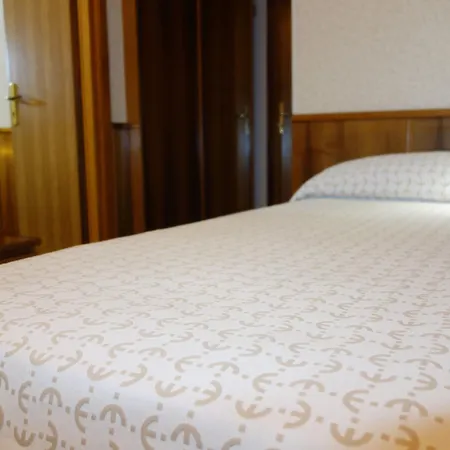 Euromotel Croce Bianca فندق