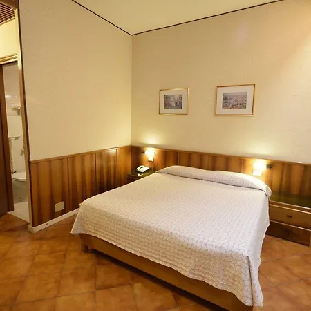 Hotel Euromotel Croce Bianca 2*