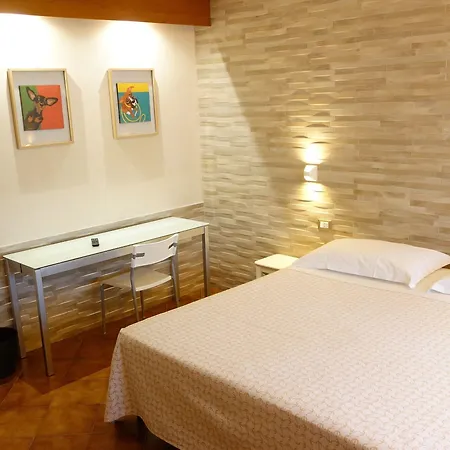 Euromotel Croce Bianca Hotel 2*