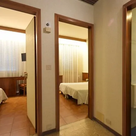 Euromotel Croce Bianca فندق 2*