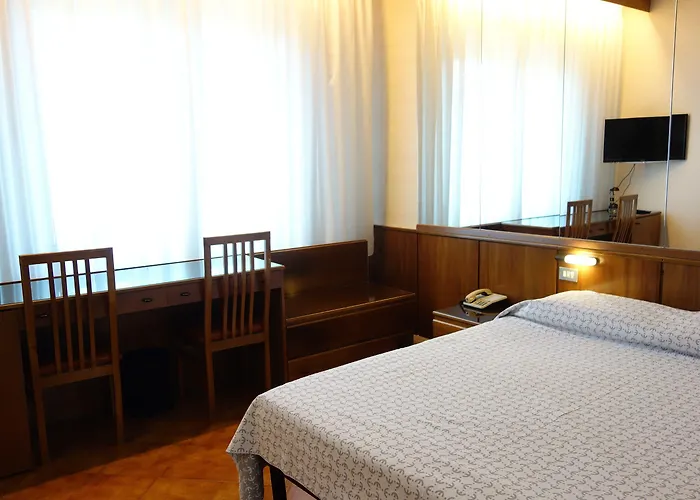 Euromotel Croce Bianca Hotel 2*