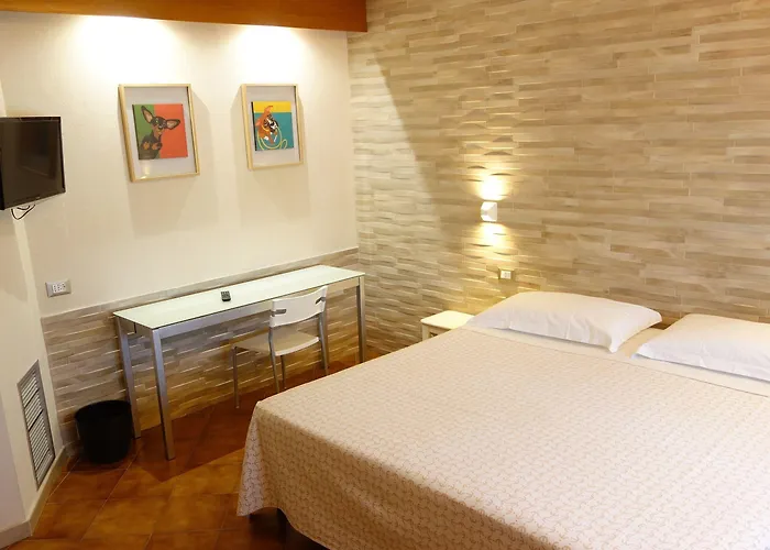 Euromotel Croce Bianca Hotel 2*