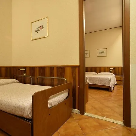 Отель Euromotel Croce Bianca Верона