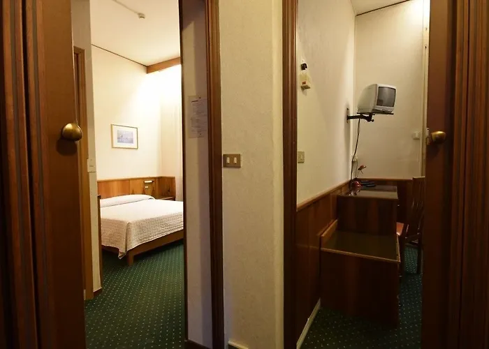 Euromotel Croce Bianca 2*