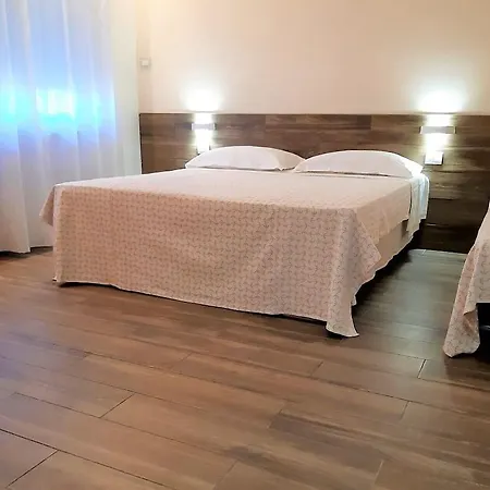 מלון Euromotel Croce Bianca 2*