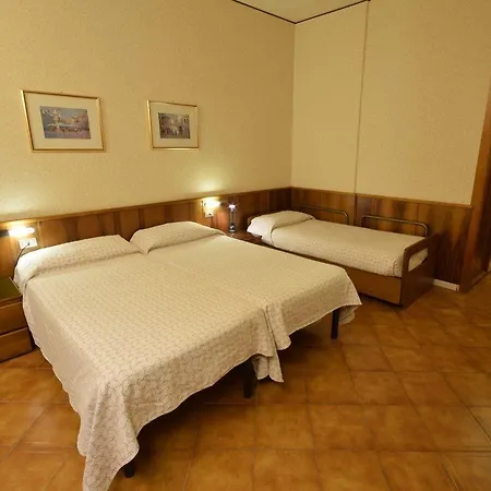 Euromotel Croce Bianca מלון