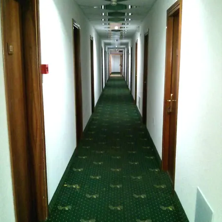 Euromotel Croce Bianca Hotell 2*