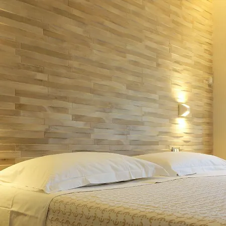 Euromotel Croce Bianca Hotell 2*