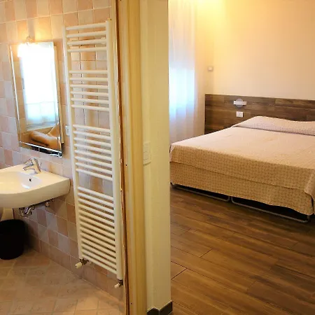 Euromotel Croce Bianca מלון