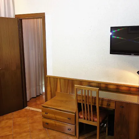 מלון Euromotel Croce Bianca 2*