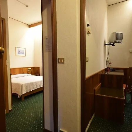 Euromotel Croce Bianca 2*